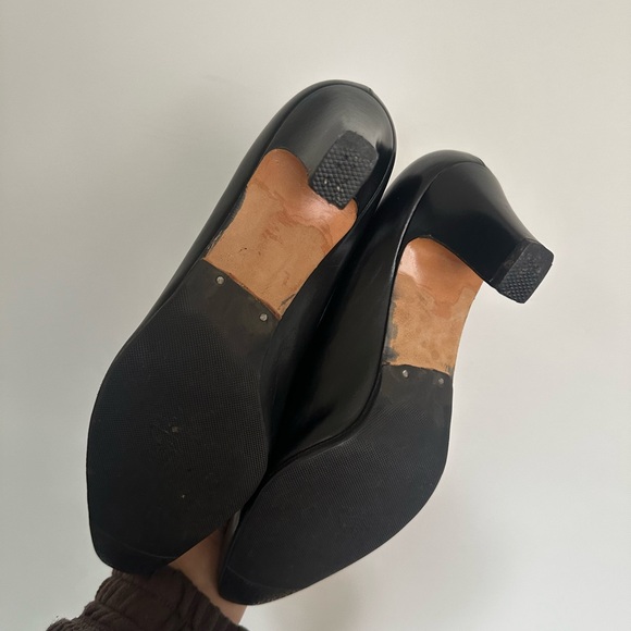 Vintage Salvatore Ferragamo Black Leather Heels Size 6.5 - Picture 5 of 7